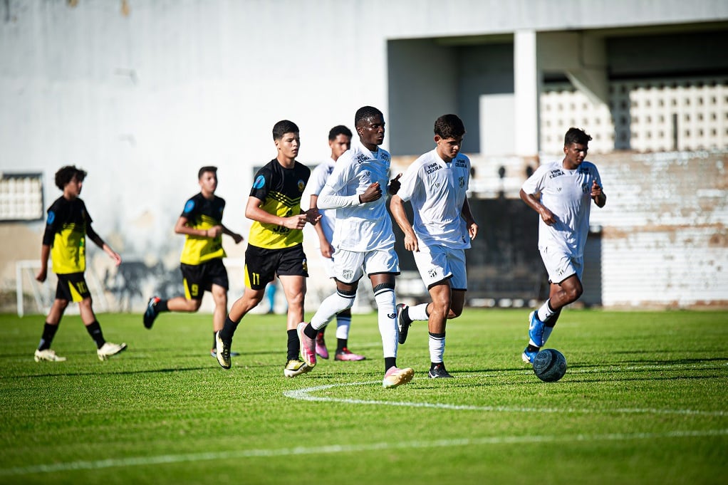 Sub-16: Ceará vence por 1 a 0 Escola Juninho Cearense e avança à grande final da Copa Seromo