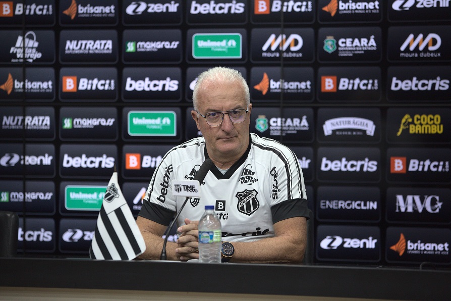 Dorival Júnior avalia elenco alvinegro: “Temos um elenco forte que pode nos dar uma resposta positiva”