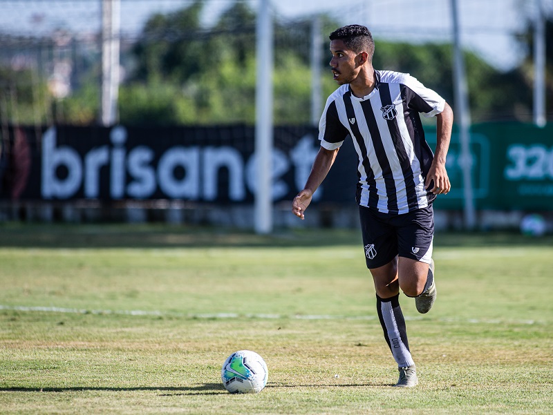 No estádio da Ressacada, Ceará visita o Avaí em busca de manter a liderança no Brasileiro de Aspirantes