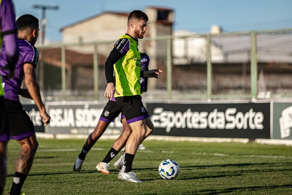 Ceará finaliza mais um trabalho para duelo com o Atlético/MG