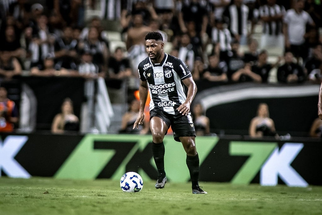 Ceará recebe o Corinthians para duelo pelo Campeonato Brasileiro no Castelão