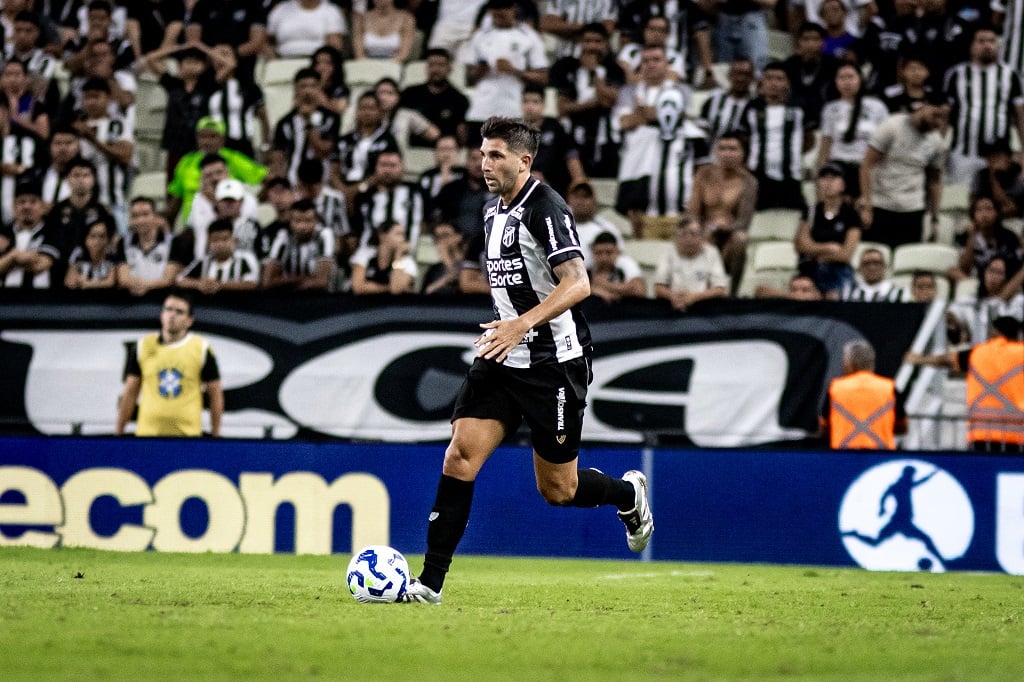 Ceará encara o Botafogo em jogo atrasado da décima rodada do Brasileirão