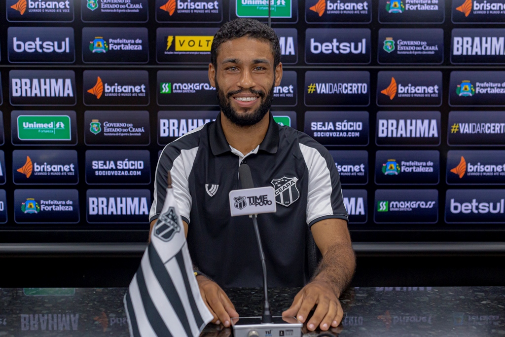 Apresentado oficialmente, Jorge Victor afirma desejo em transformar investimentos no futebol feminino em resultados