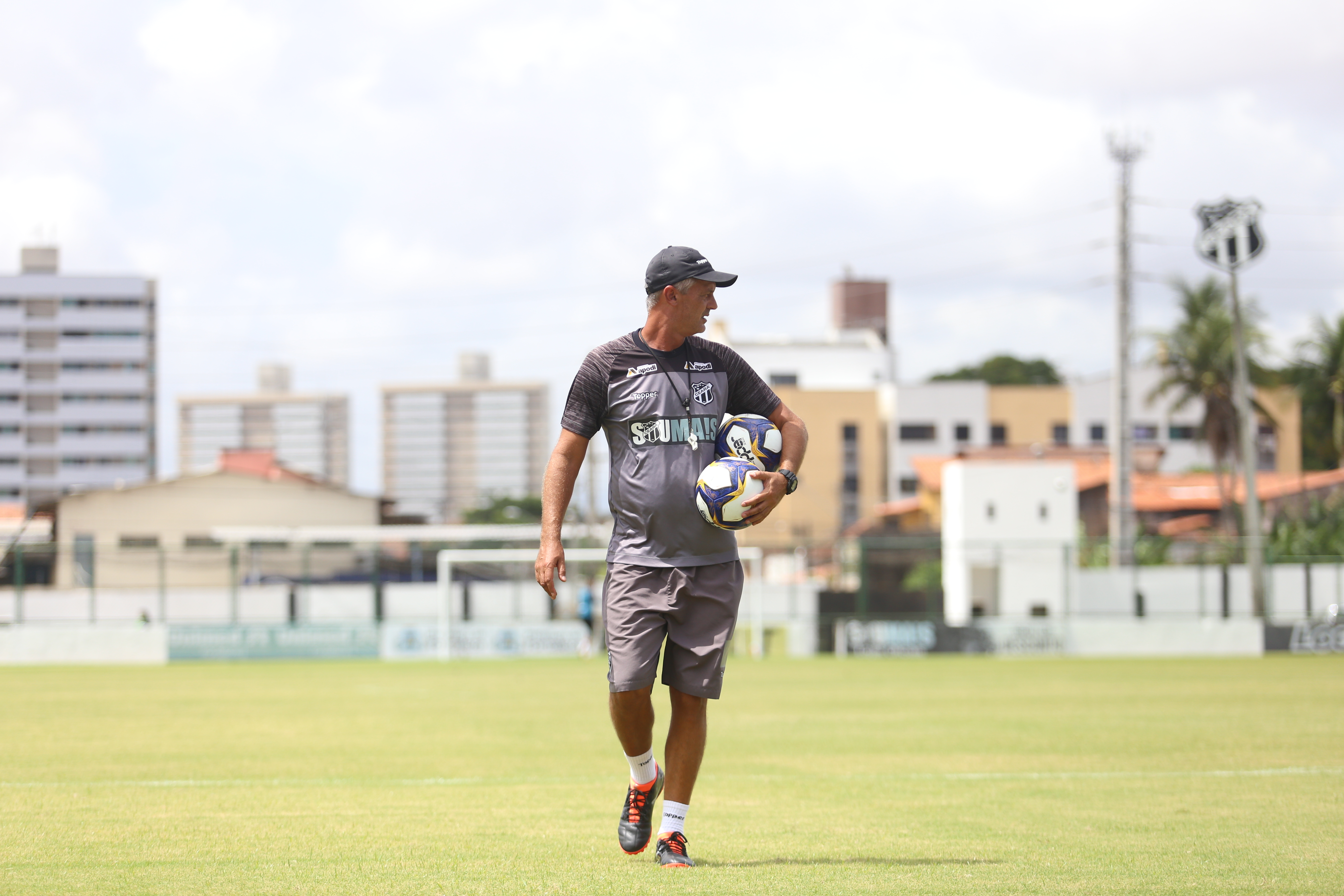 Antes de viagem a Maceió, elenco alvinegro faz último treino em Porangabuçu