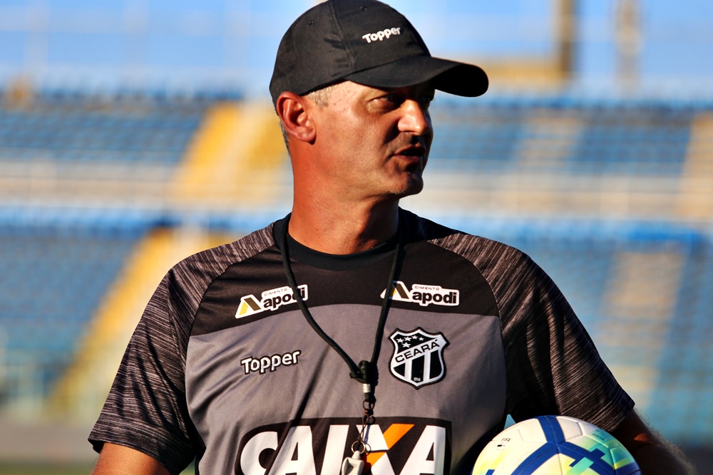 Ceará x Flu: Elenco finaliza preparação e Lisca confirma mudanças no time