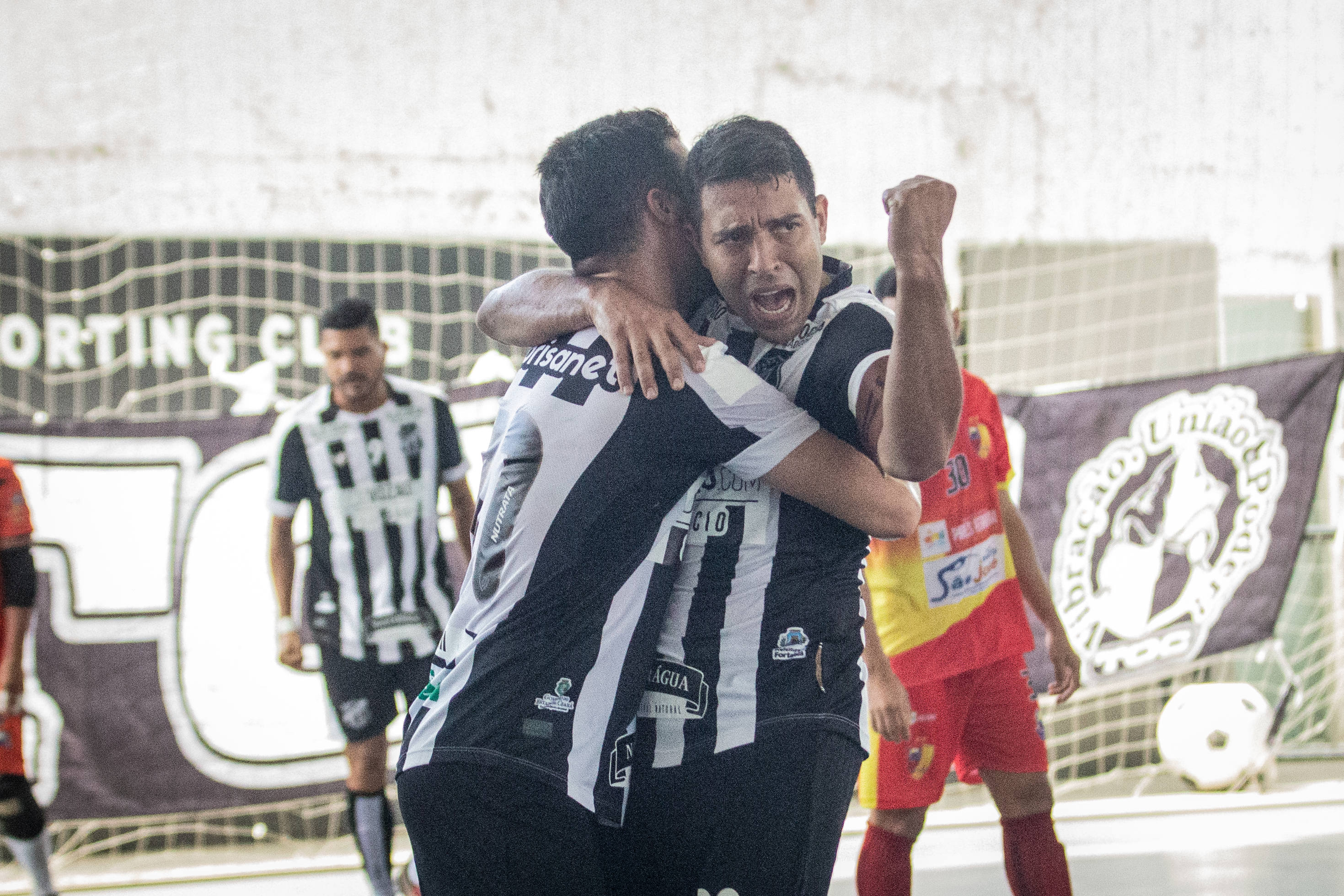 Futsal adulto: No Ginásio Vozão, Ceará vence o Pires Ferreira, pela Copa do Estado