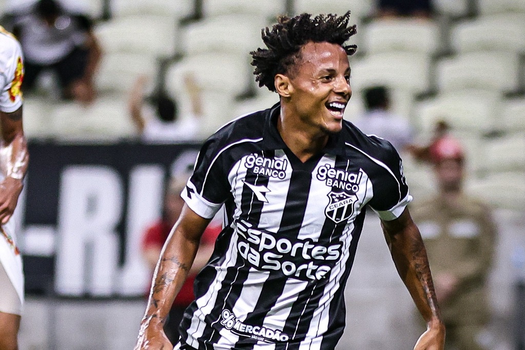 Protagonista na virada diante do Novorizontino, Rian Santana celebra primeiro gol no Ceará: “Muito feliz”