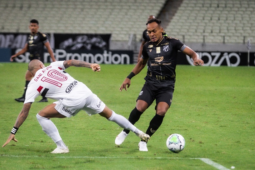 Bruno Pacheco e Fernando Prass figuram em lista de jogadores com mais minutagem na temporada 2020