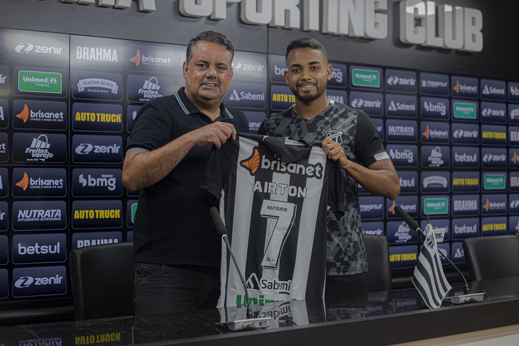 Apresentado oficialmente, Airton cita pontos que o atraíram no Time do Povo comenta expectativas para o Clássico-Rei