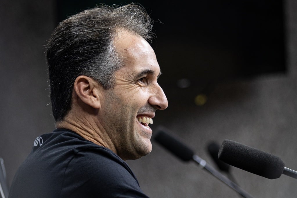 Léo Condé celebra um ano de Ceará com trajetória marcada por vitórias em campo identificação com a Nação Alvinegra