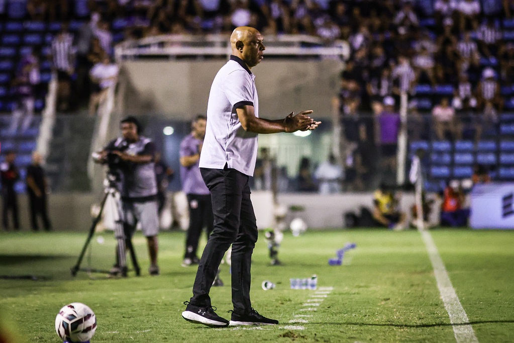 Anderson Batatais fala sobre sequência na temporada: “Nós vamos achar soluções”