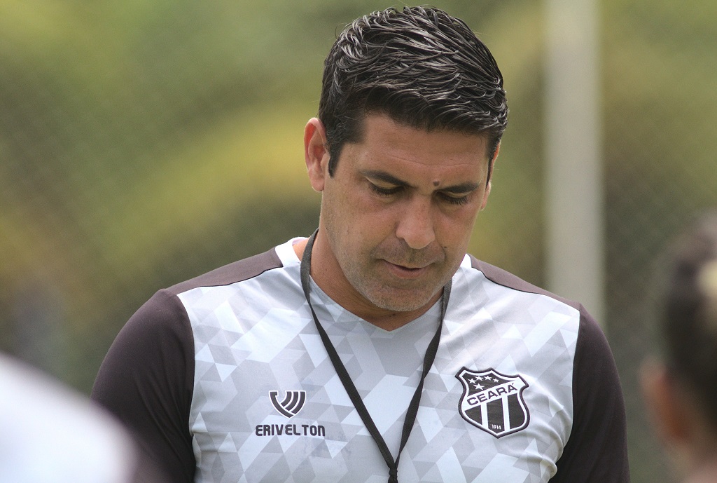 Fut. Feminino: Ao finalizar mais uma semana de trabalhos junto ao elenco, Erivelton Viana comenta sobre últimos dias de treinos
