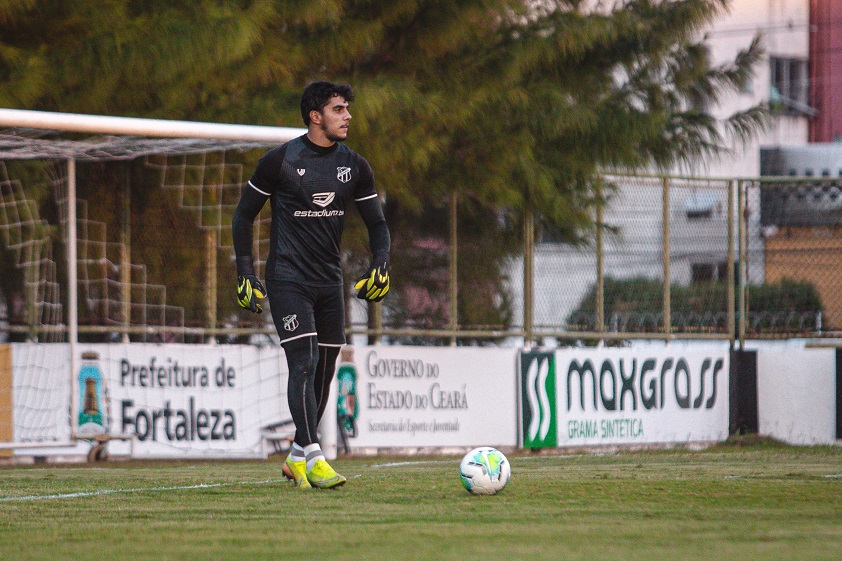 Elenco alvinegro finaliza preparação em solo cearense para o confronto diante do Santos