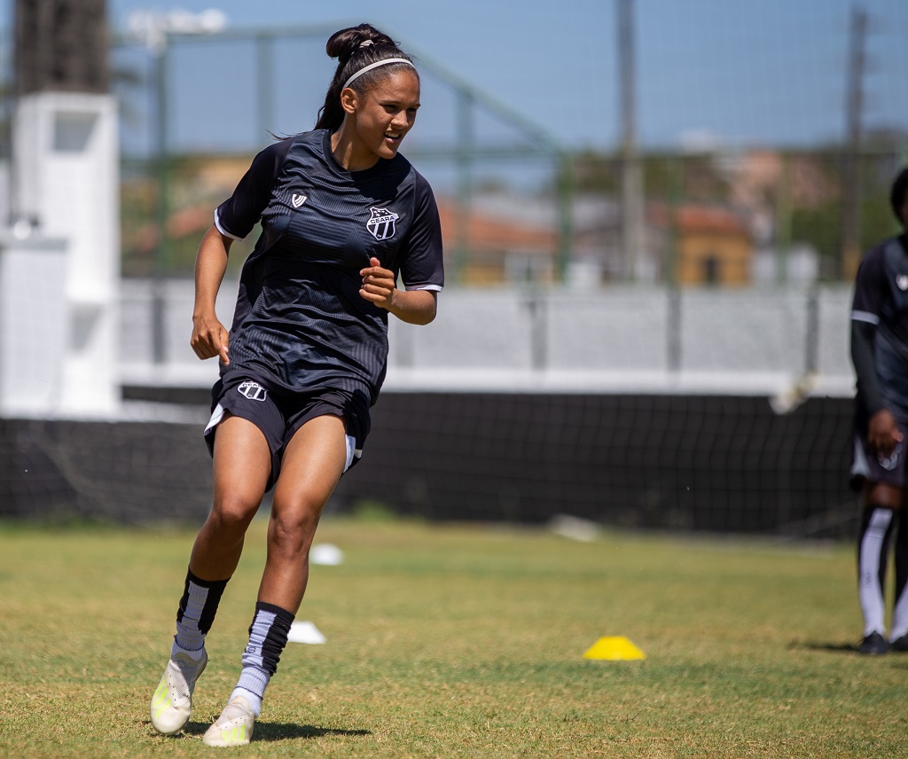 Conheça Tainara, atleta do Ceará convocada para a Seleção Brasileira de Futebol Feminino Sub-20