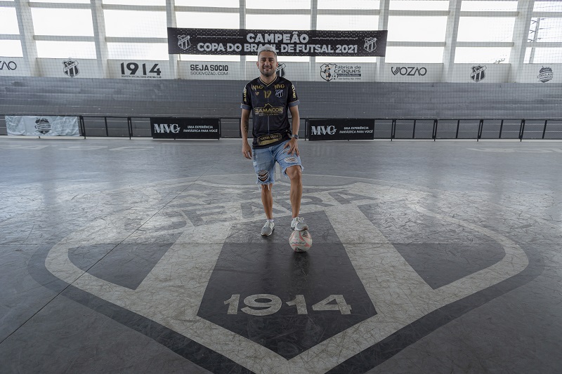 Futsal: Adeirton é o primeiro atleta contratado do Ceará para 2022