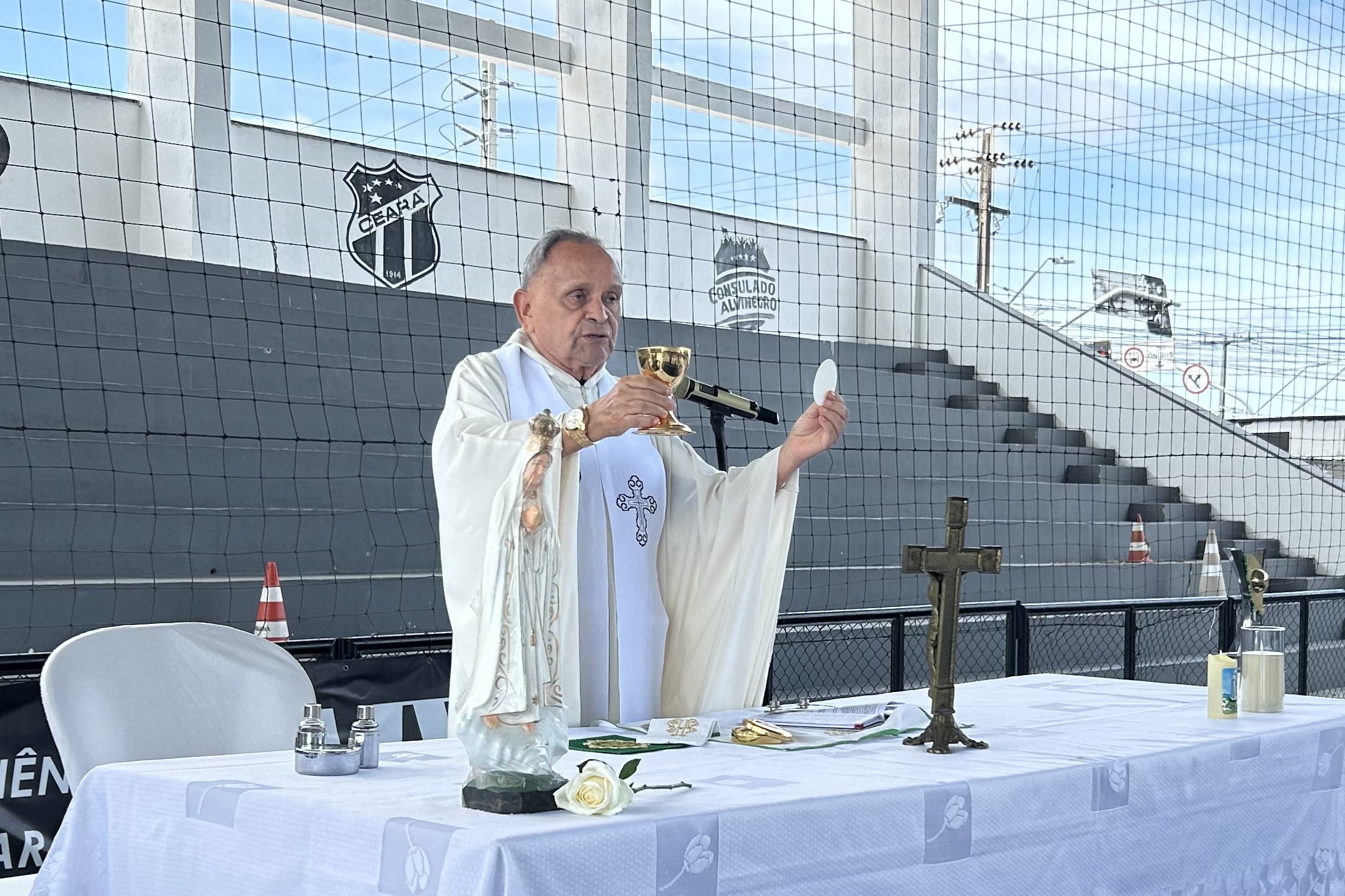 Em Porangabuçu, aconteceu a tradicional celebração em homenagem ao Dia das Mães