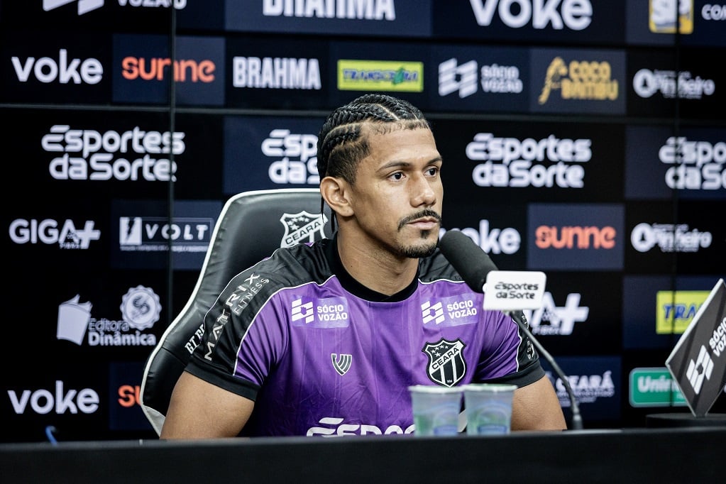 Fernando Sobral prega união de forças para o duelo diante do Flamengo pelo Brasileirão: “Devemos ter muita disposição”