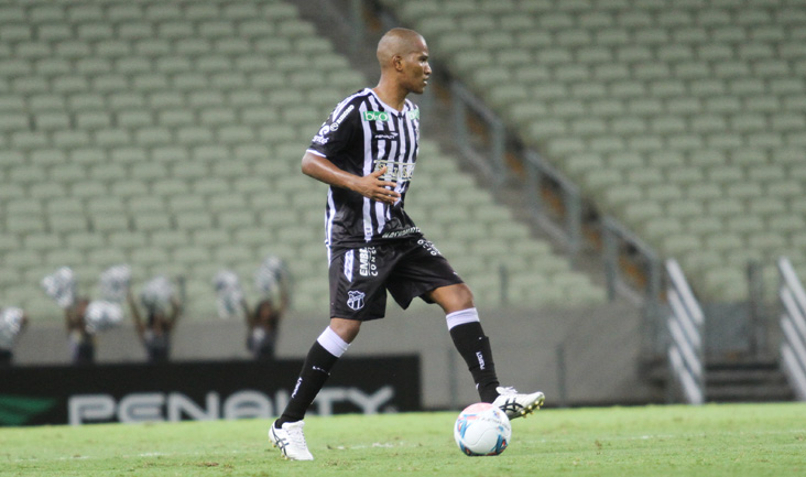 João Marcos lamenta empate, mas já pensa na Copa do Brasil