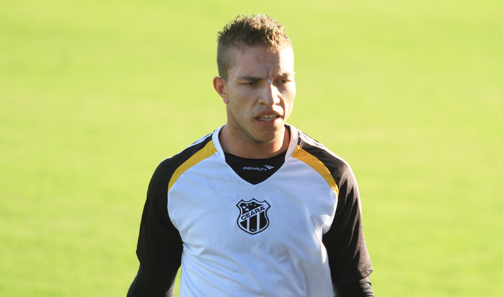 Com dores na perna, Luís Carlos não jogará contra o Horizonte