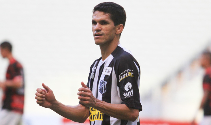 Artilheiro Magno Alves fala sobre a sua estreia na Série B 2014