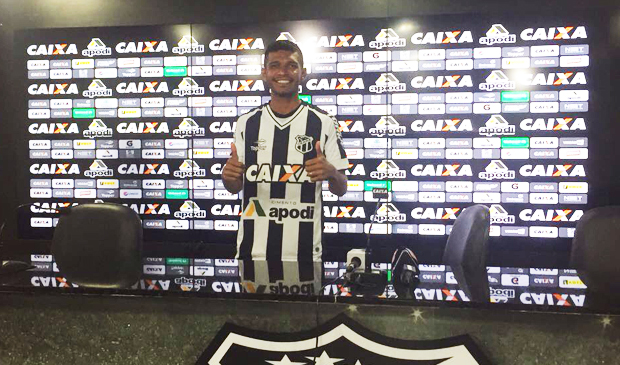 Lateral-direito Pio é apresentado oficialmente em Porangabuçu