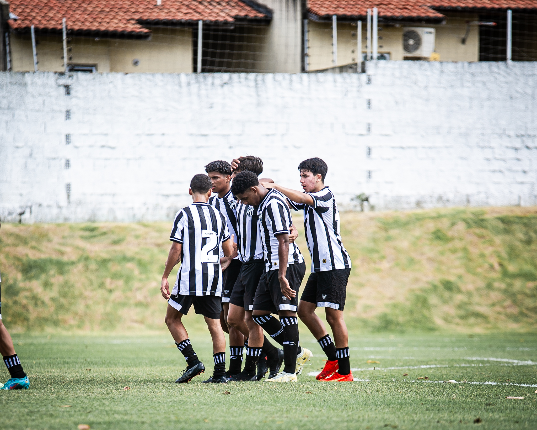 Em Itaitinga, duas partidas movimentaram a base alvinegra na manhã deste sábado (08)