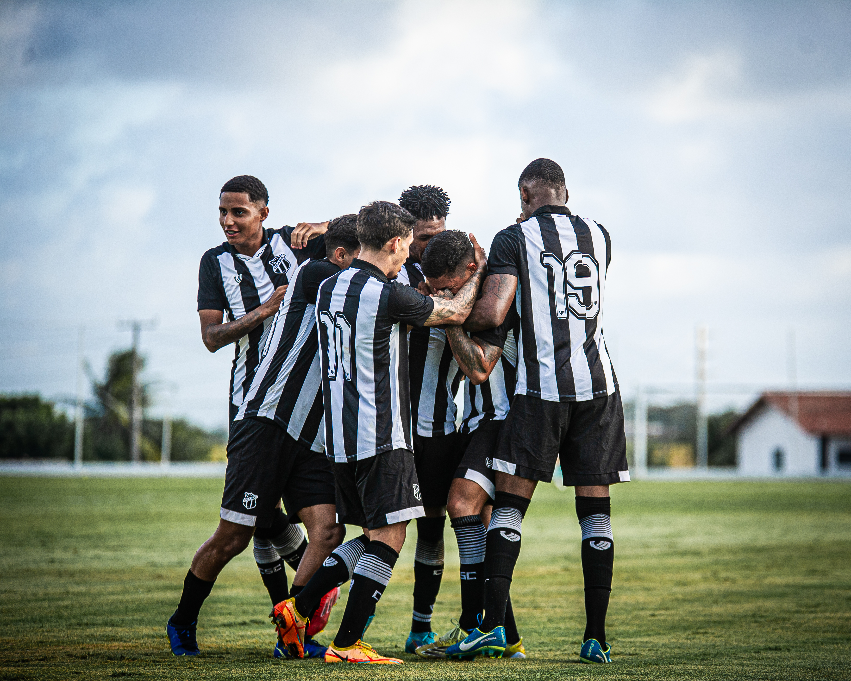 Sub-20: Elenco alvinegro inicia preparação para a partida decisiva na semifinal da Copa do Brasil