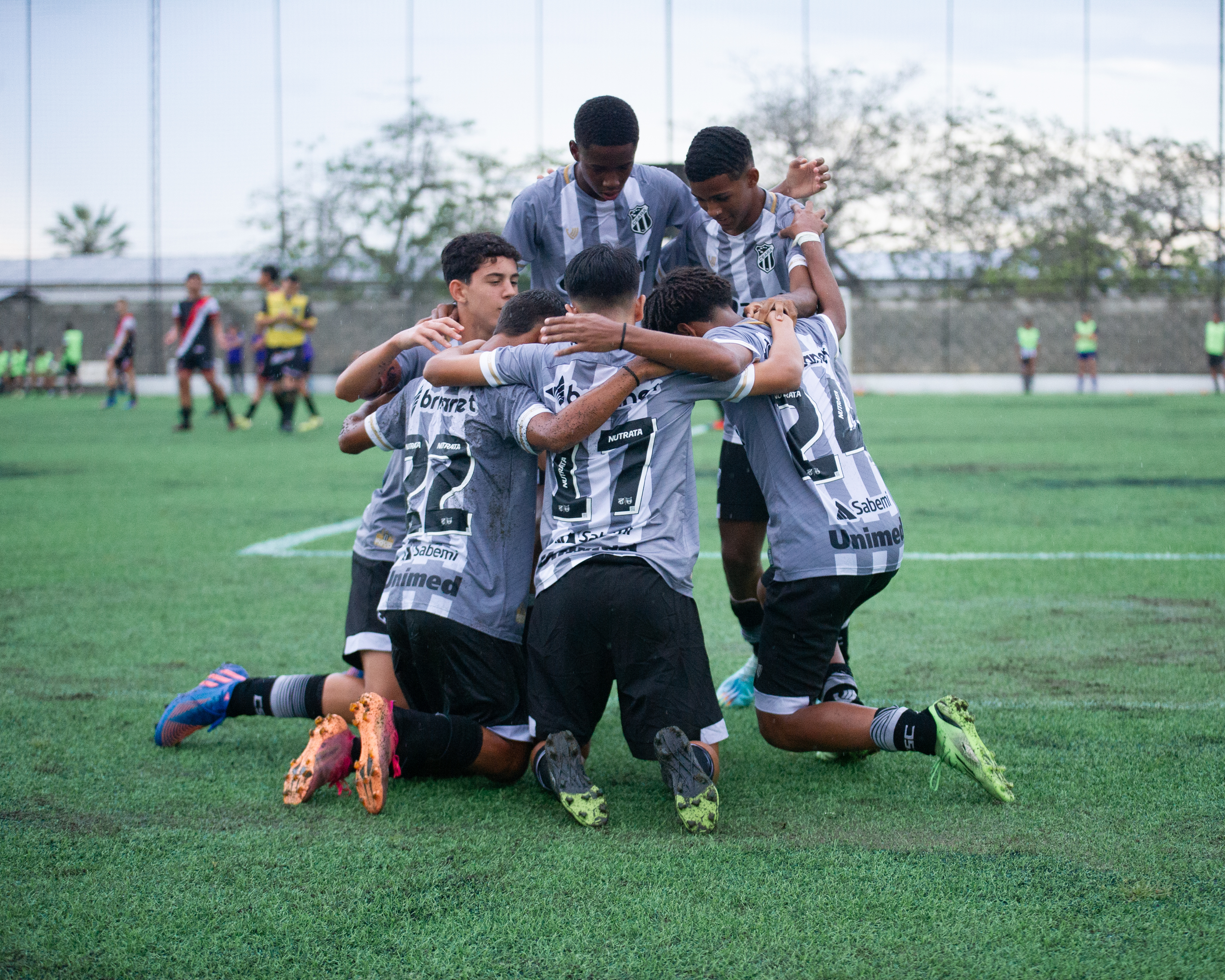 Duas partidas movimentarão as categorias de base durante a manhã deste sábado