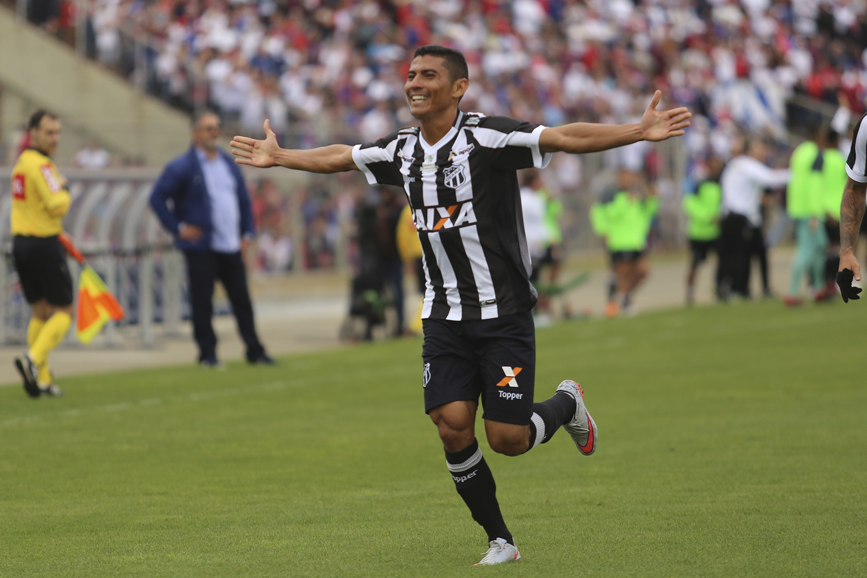 Com gol de Quixadá, Ceará bate o Paraná fora de casa e sobe na tabela do Brasileirão