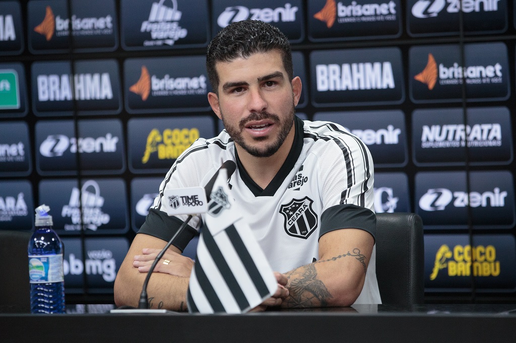 Em apresentação oficial, Richardson afirma: “Foi o Ceará que mudou minha vida”