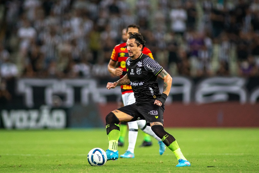 Ceará tem mais volume de jogo, pressiona até o final, mas fica no empate sem gols com o Sport
