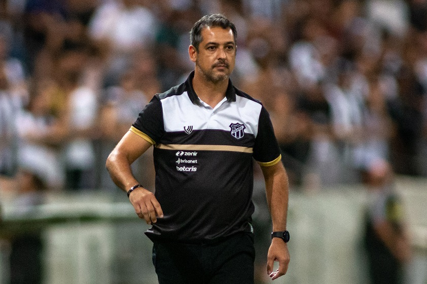 Marquinhos Santos deixa o comando técnico do Ceará