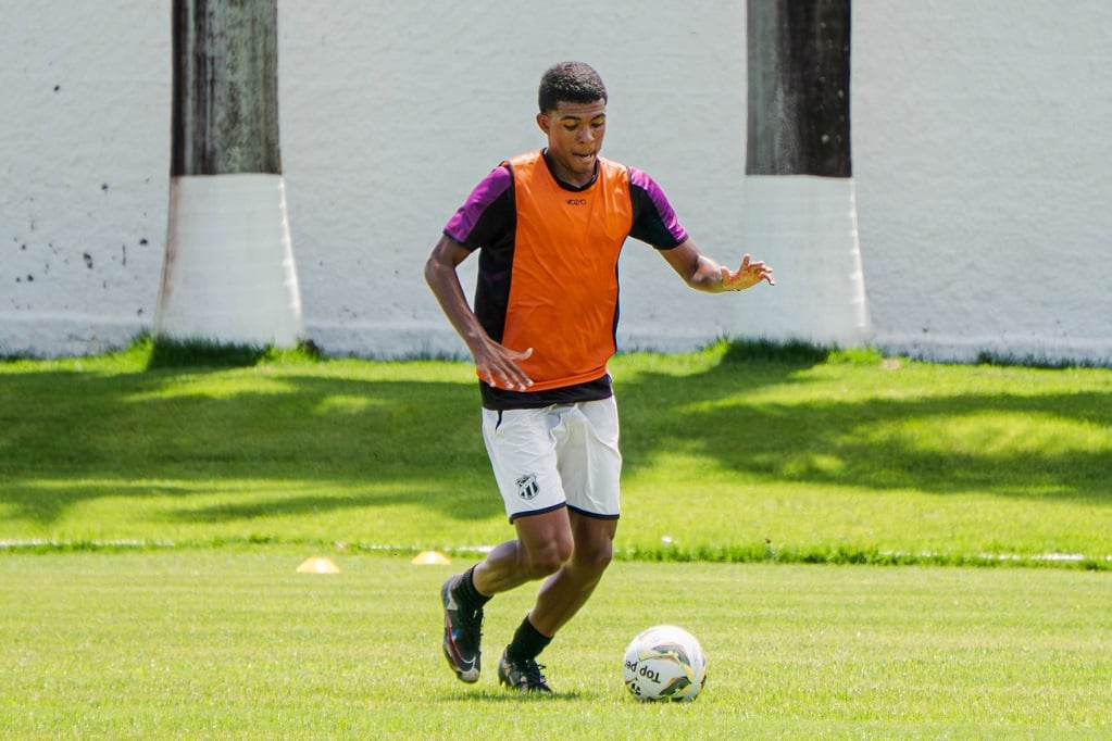Sub-17: Elenco alvinegro treina na Cidade Vozão com foco no duelo contra o Ferroviário pelo Estadual