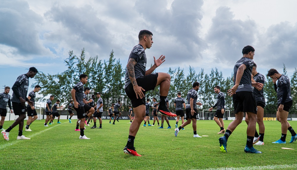 Elenco do Vozão finaliza preparação para encarar o Bahia