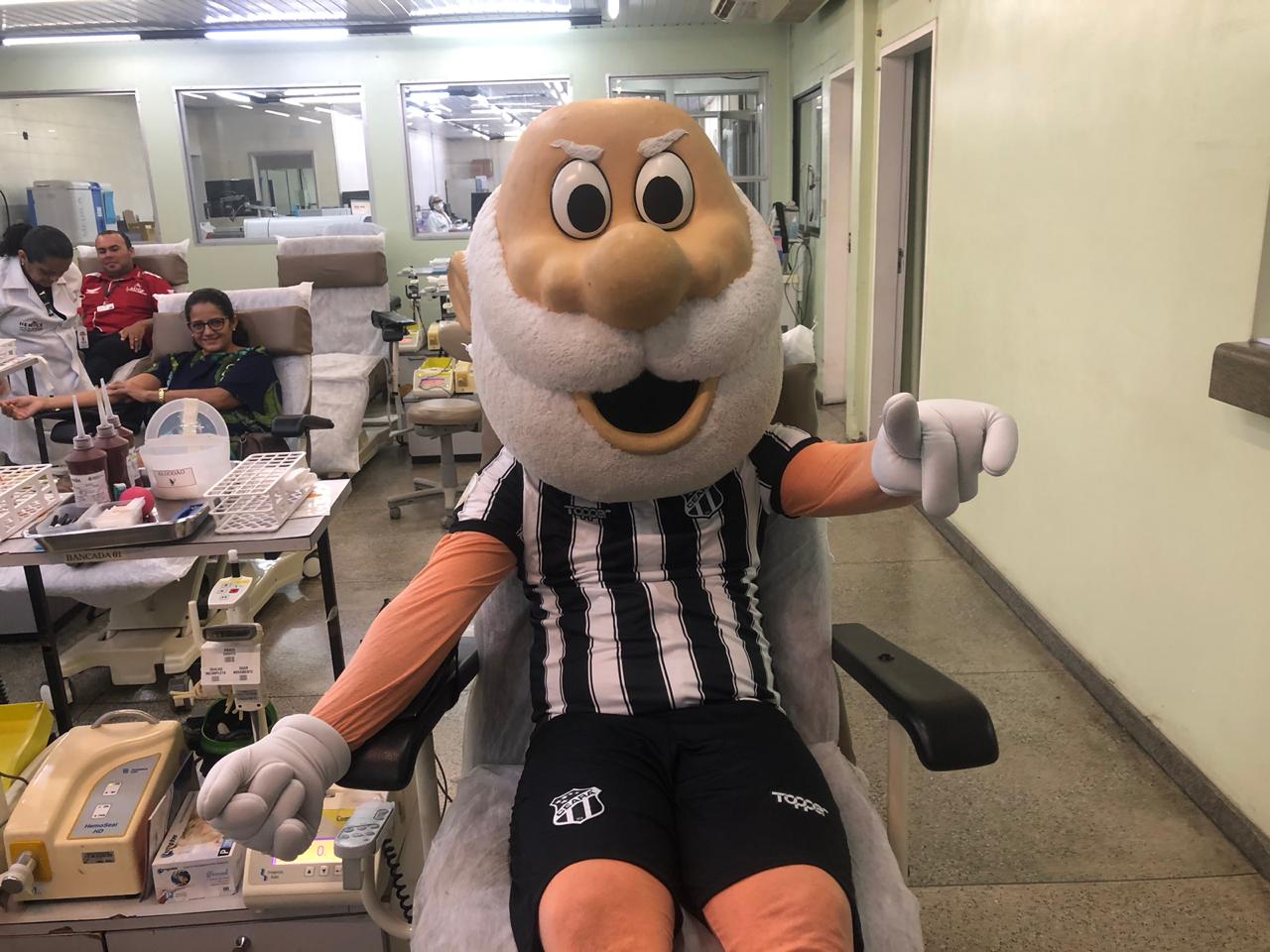 Torcida do Ceará adere à campanha Placar do Bem