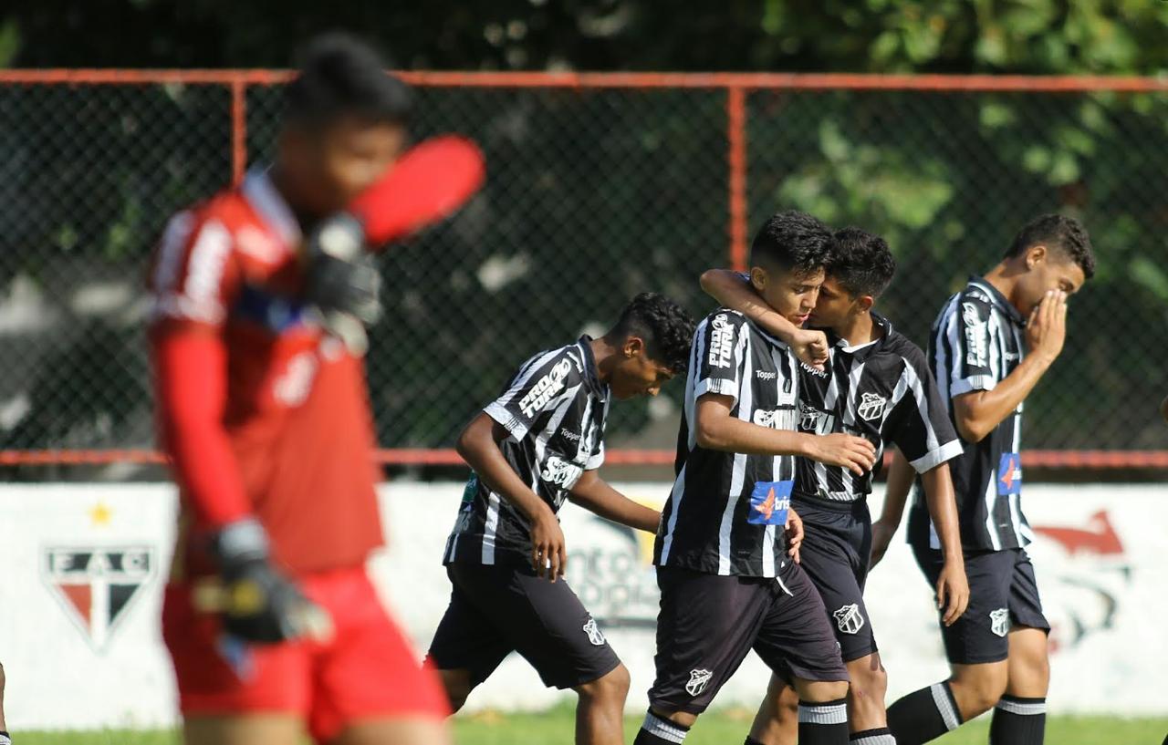 Cearense Sub-15: No Elzir Cabral, Ceará vence Clássico-Rei e assume a liderança isolada