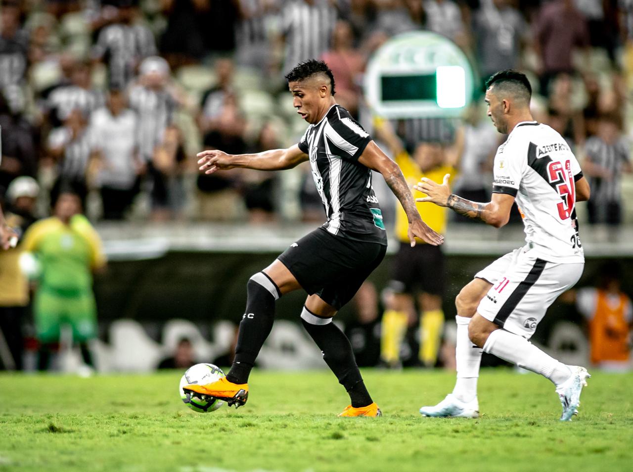 Jogando no Castelão, Ceará empata com Vasco em 1 a 1