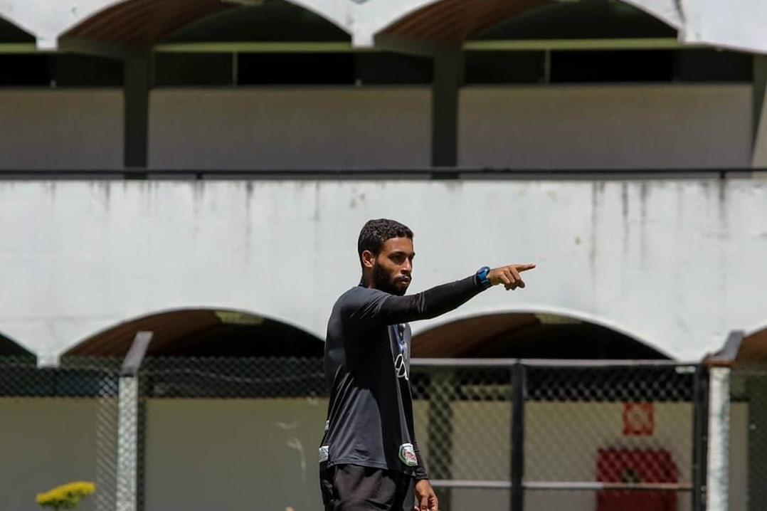Em coletiva de imprensa guiada, Ceará apresentará novo treinador do futebol feminino, Jorge Victor