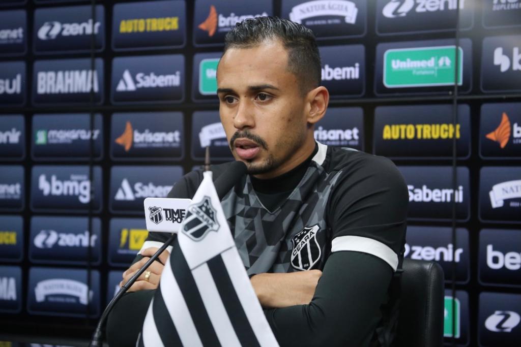 Lima: "Estou sempre comprometido em ajudar minha equipe"
