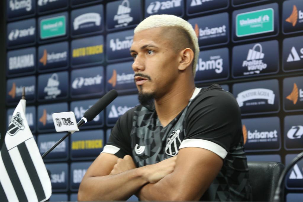 Em coletiva guiada, Fernando Sobral ressalta importância da busca pelo resultado positivo, diante do Athletico