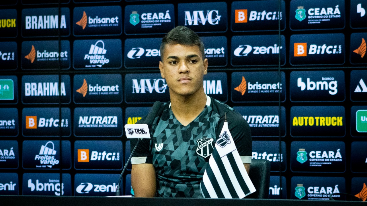 Emocionado, volante Geovane fala sobre sua estreia como titular: "Estou muito feliz, é um sonho realizado"