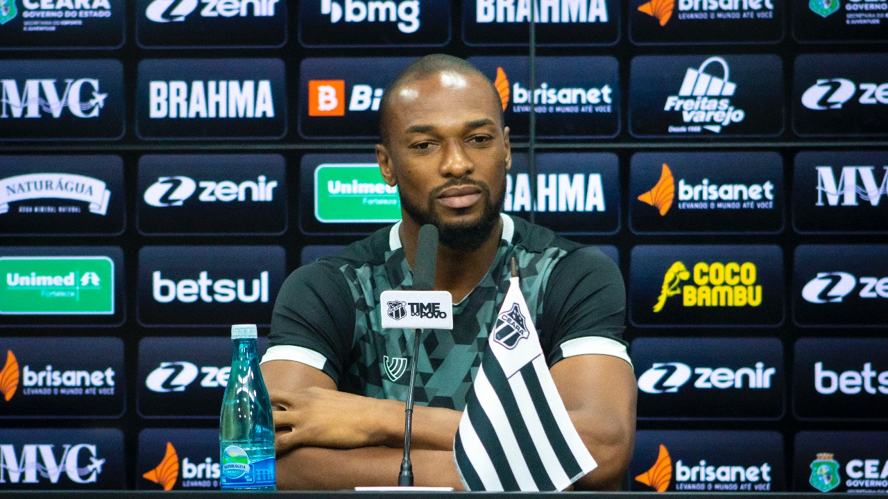 Em sua primeira coletiva do ano, Luiz Otávio afirma: “A gente vem muito motivado e feliz para buscar novas coisas”