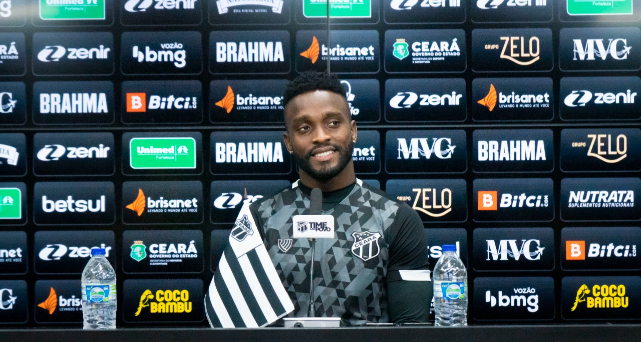 Em coletiva pré-jogo, Steven Mendoza convoca torcida alvinegra para confronto com o Sampaio Corrêa