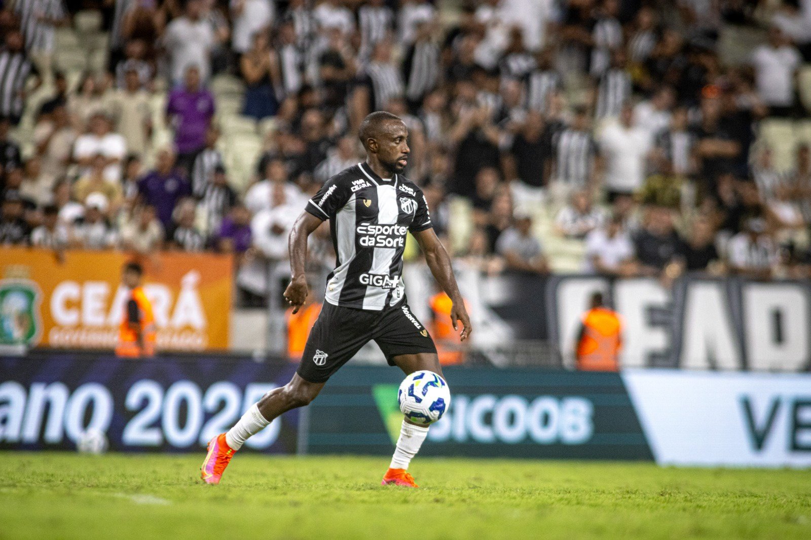 Após vitória, Dieguinho exalta grupo do Ceará: “Trabalhamos muito”