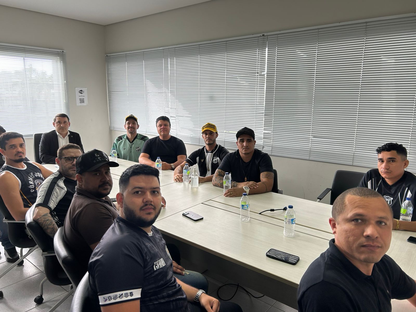 Departamento Jurídico se reúne com organizadas do Ceará por fim dos cânticos homofóbicos no estádio