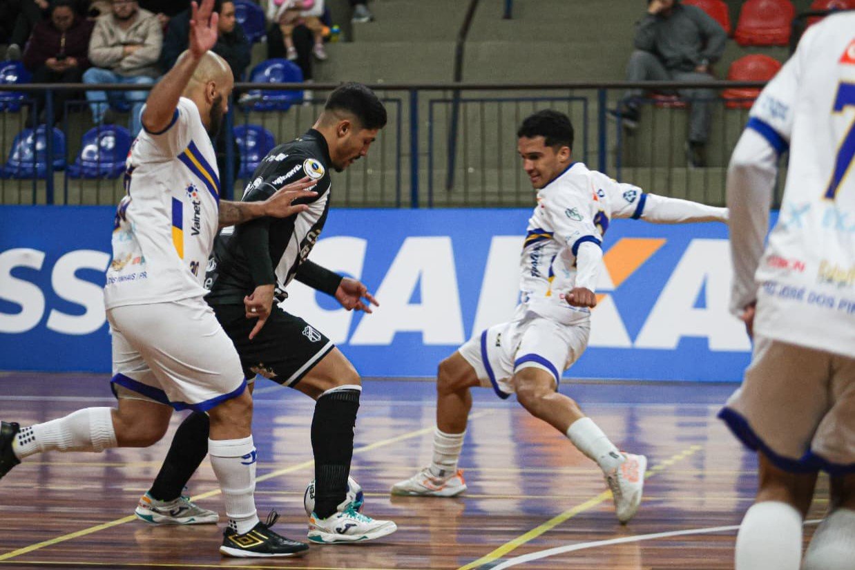Futsal: Mesmo com muita luta, Ceará é superado pelo São Joseense/PR fora de casa