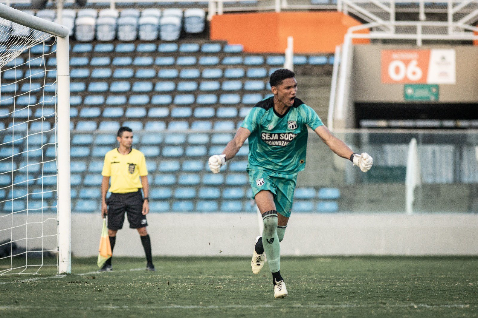 Sub-20: Decisivo nas penalidades, Deivid Andrade cita eficiência em treinos na semana e celebra classificação
