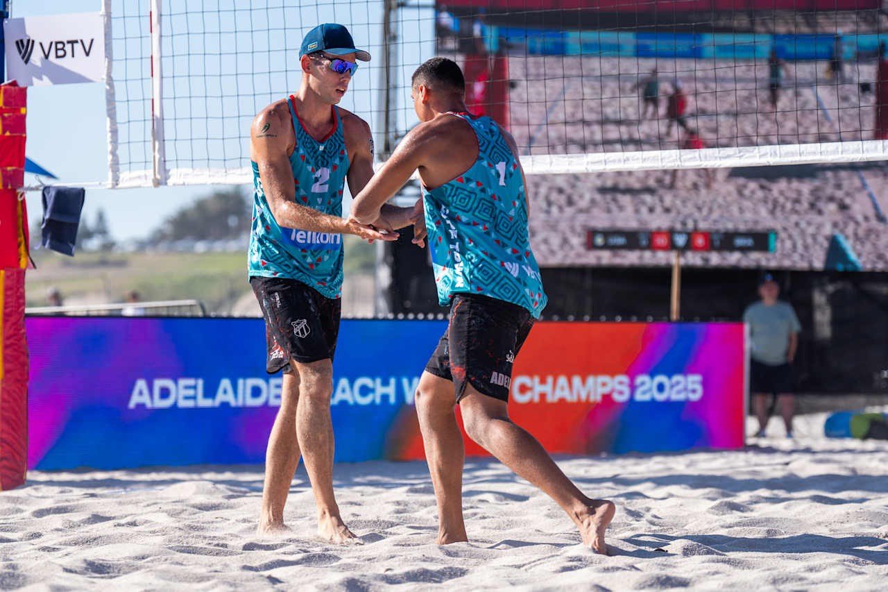 Vôlei de Praia: Mateus e Adelmo vencem os americanos Harrison e Caldwell e estreiam com vitória no Circuito Mundial