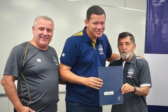 Analista de Desempenho, Rennato Bennata conclui Licença PRO de Treinador de Futebol da CBF Academy