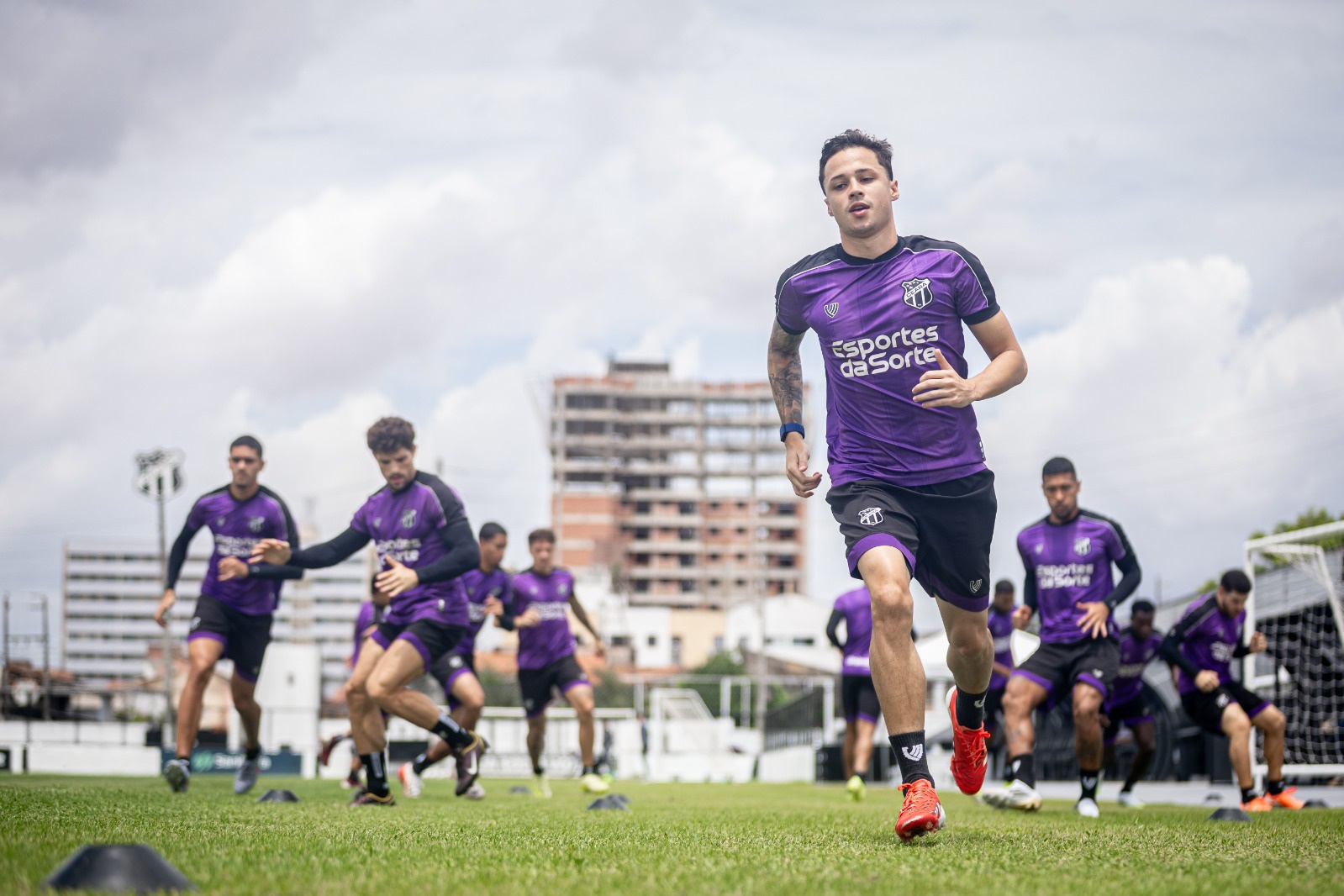 Ceará segue em SP e se prepara para confronto diante do Cuiabá